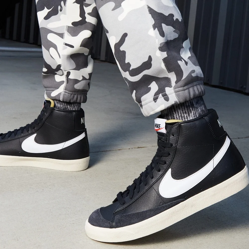 LIKE NEW Nike Blazer Mid '77 Vintage Sneaker, Black Sail - Mens US 8.5 WORN ONCE